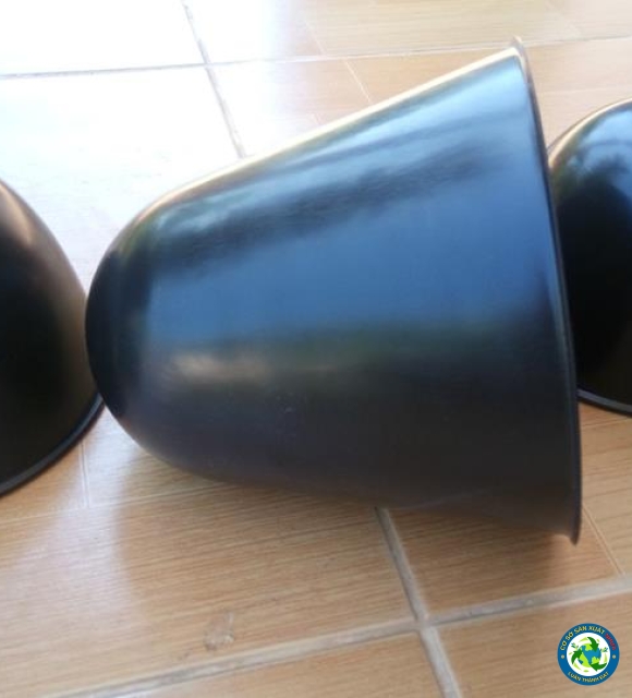 CHÉN NHỰA HỨNG MỦ CAO SU