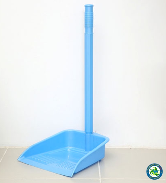 KI XÚC NHỰA CÁN DÀI